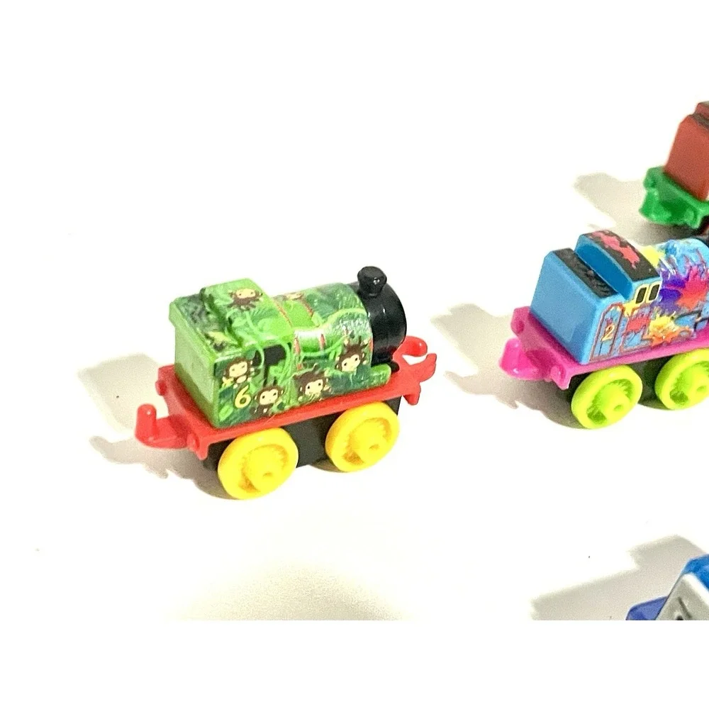 Thomas & Friends Minis Thomas Birthday Cake Sprinkles And More  Mini Train Lot